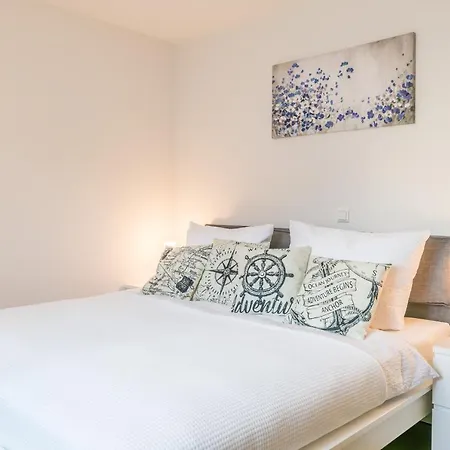 Bahnhofstr 9 Bahnhofstrasse 9, One Daire